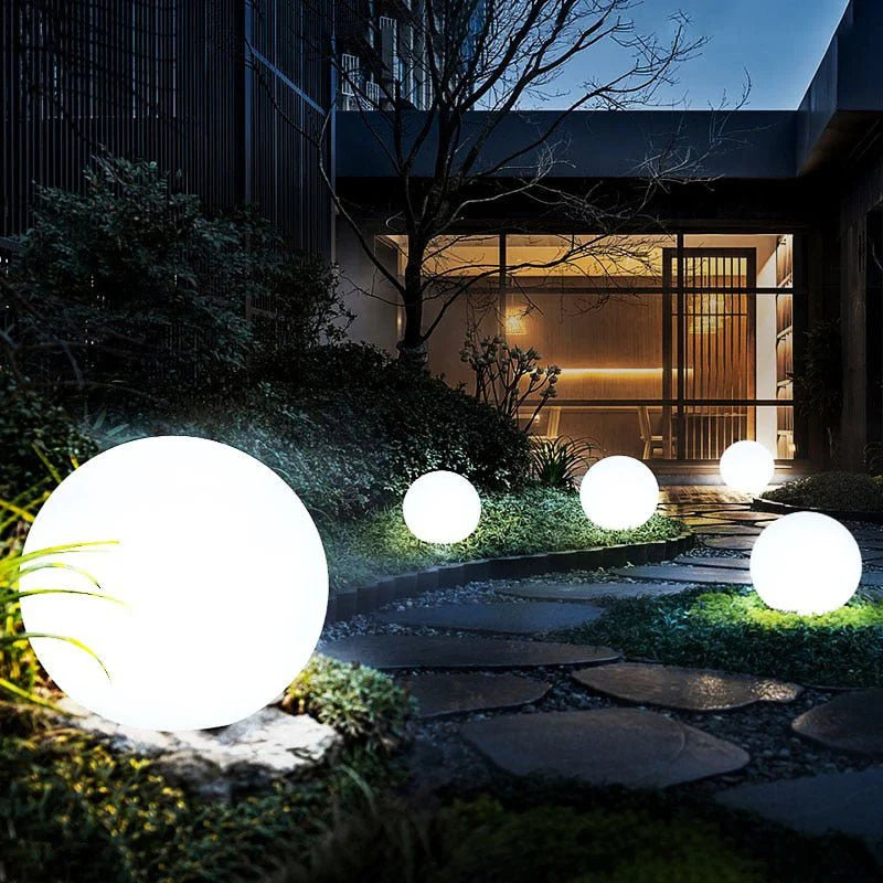 GlowGlobe – Lampada Globo LED Ricaricabile e Impermeabile con Cambio Colore