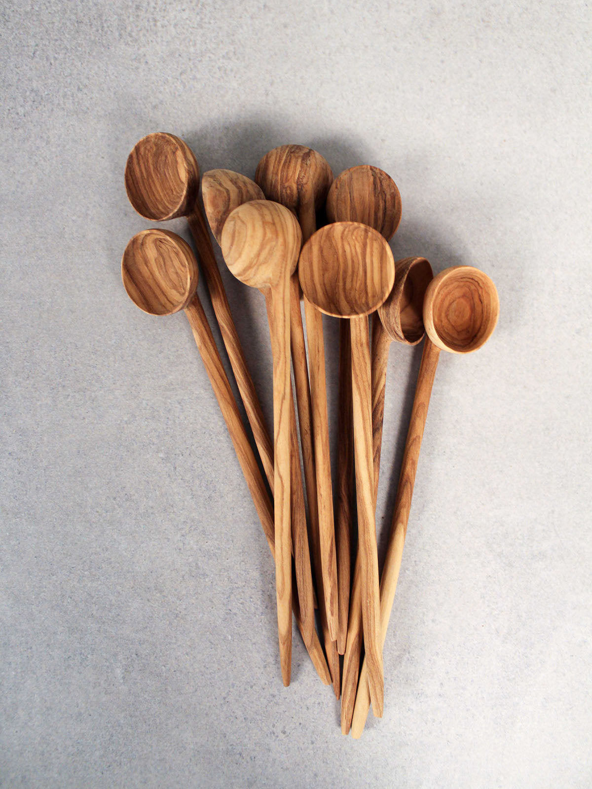 Cucchiaio in Legno di Ulivo Artigianale – 2 Misure Disponibili