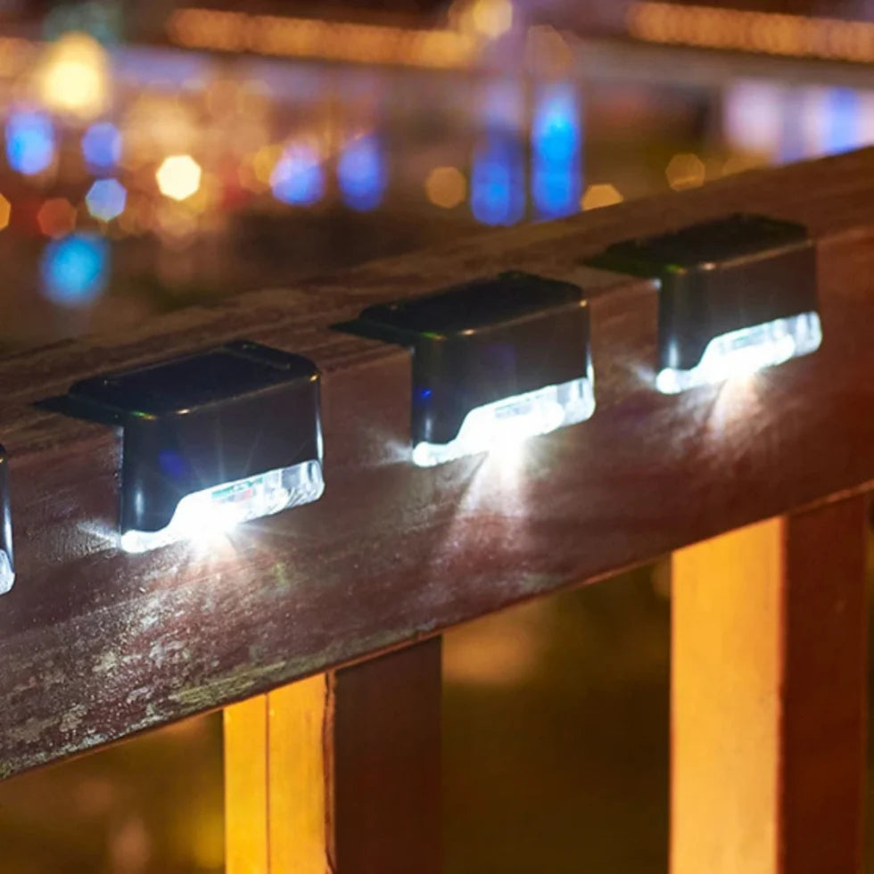 Zelfklevende Zonnelampen – Luci Solari Autoadesive da Giardino, Impermeabili e a Basso Consumo